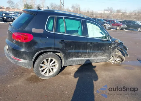 2017 Volkswagen Tiguan 2.0T Wolfsburg Edition z USA, uszkodzony, nr VIN WVGSV7AX9HW500564